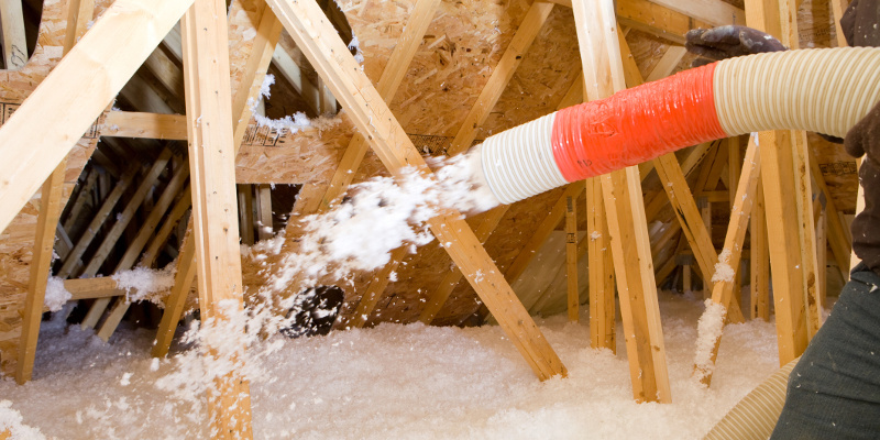 iStock_000002537735_Small Blown Insulation